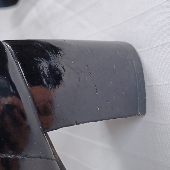 Aquatherm by Santana "Suzanne" Patent Bootie- Sz. 7.5 - Picture 7 of 12